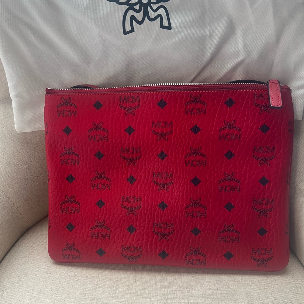 Mcm crossbody bag!! - Picture 2 of 4